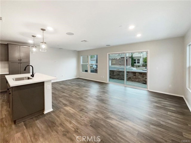 Detail Gallery Image 6 of 24 For 7155 Citrus Ave #344,  Fontana,  CA 92336 - 3 Beds | 2/1 Baths