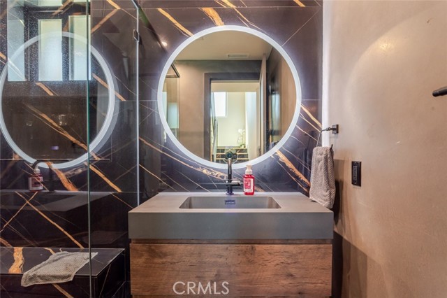 Detail Gallery Image 26 of 37 For 8252 Morse Ave, North Hollywood,  CA 91605 - 3 Beds | 3 Baths