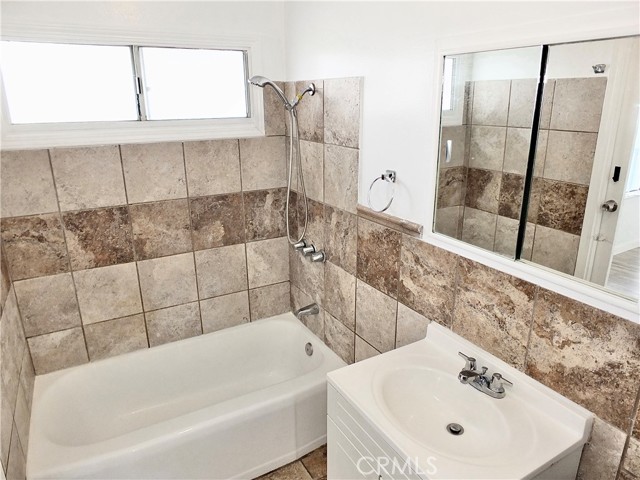 Detail Gallery Image 20 of 28 For 5713 Ashworth St, Lakewood,  CA 90713 - 3 Beds | 2 Baths