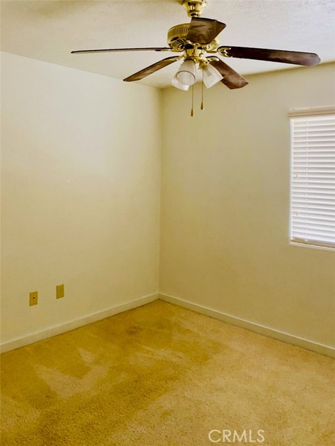 Detail Gallery Image 15 of 33 For 13055 Yellowstone Ave, Victorville,  CA 92395 - 4 Beds | 2 Baths