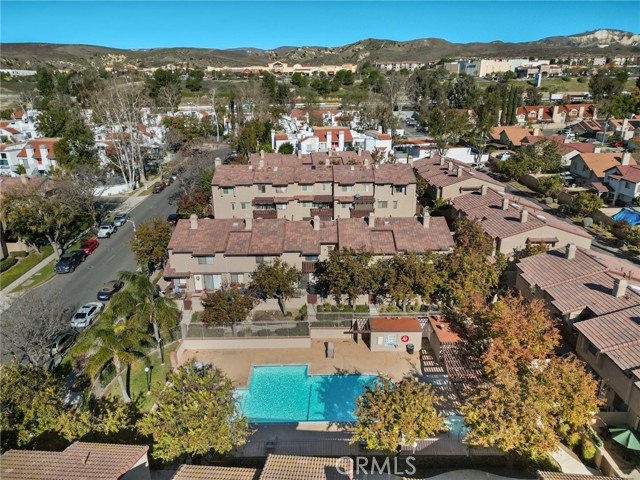 2440 Chandler Avenue, 2 photo 2