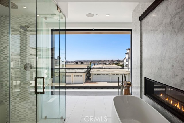 220 Carnation Ave., Corona del Mar CA: https://media.crmls.org/medias/ca893ff1-50dc-479b-9216-1bbc36b0f3fa.jpg