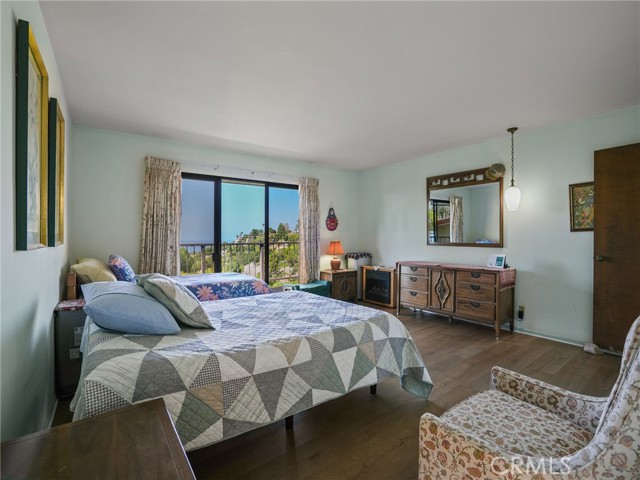 has views ... has views ...