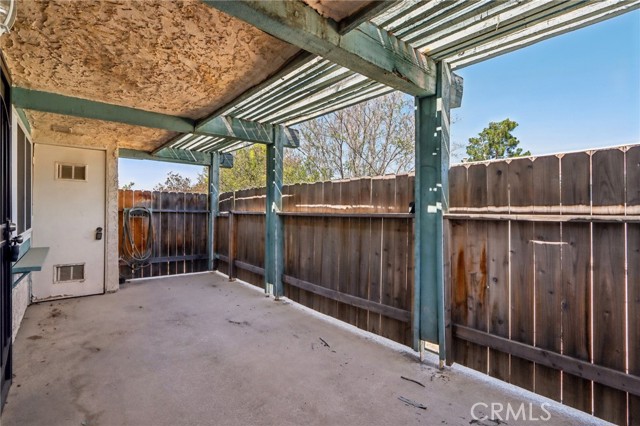 Detail Gallery Image 10 of 48 For 2561 Gonzaga Ln, Riverside,  CA 92507 - 3 Beds | 2 Baths