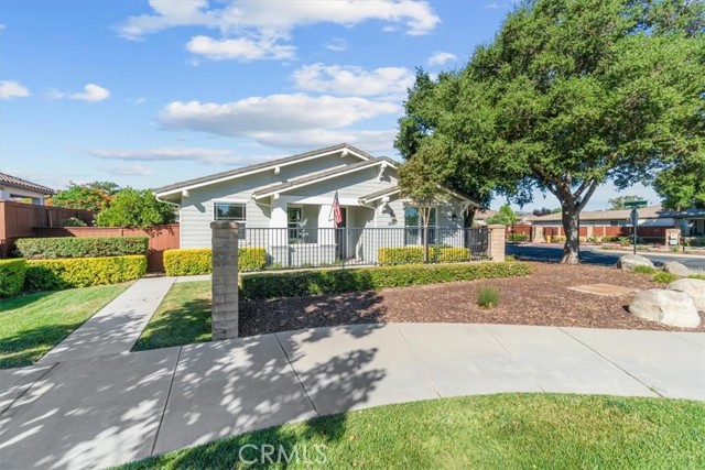 Detail Gallery Image 1 of 1 For 2647 Clubhouse Dr, Paso Robles,  CA 93446 - 2 Beds | 2 Baths