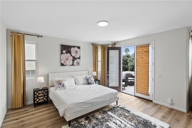 Detail Gallery Image 9 of 49 For 214 Goldenwest St, Huntington Beach,  CA 92648 - 3 Beds | 3/1 Baths