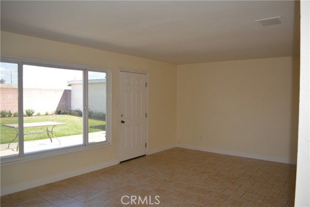 Detail Gallery Image 5 of 20 For 1402 Stevely Ave, Long Beach,  CA 90815 - 3 Beds | 2 Baths
