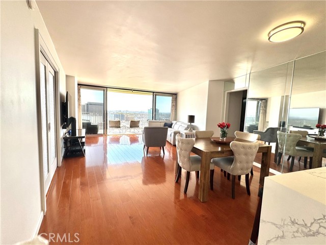 Detail Gallery Image 3 of 39 For 700 E Ocean Bld #2801,  Long Beach,  CA 90802 - 2 Beds | 2 Baths