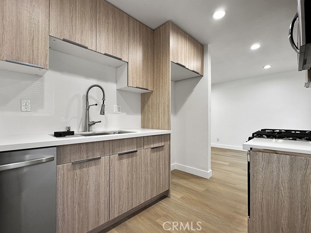 Detail Gallery Image 2 of 16 For 1144 Stanley Ave #D,  Long Beach,  CA 90804 - 3 Beds | 2 Baths