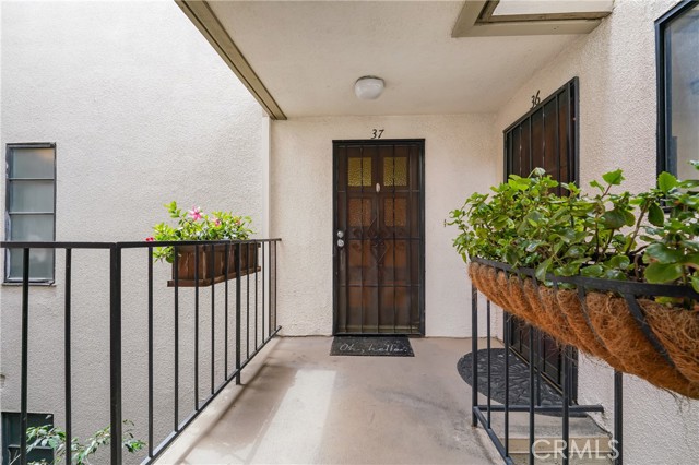 Detail Gallery Image 1 of 1 For 2575 E 19th St #37,  Signal Hill,  CA 90755 - 1 Beds | 1 Baths