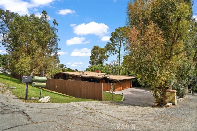 29240 Palos Verdes Drive East, Rancho Palos Verdes CA: https://media.crmls.org/medias/ca90675f-7746-4f30-89bc-867d13adf780.jpg