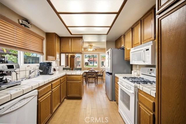 Detail Gallery Image 14 of 47 For 281 Jessica, Lake Elsinore,  CA 92530 - 3 Beds | 2 Baths