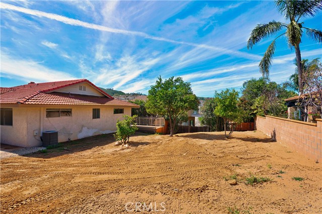 Detail Gallery Image 32 of 43 For 22082 Loch Lomond Dr, Canyon Lake,  CA 92587 - 2 Beds | 2 Baths