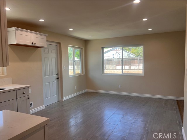 Detail Gallery Image 7 of 23 For 40636 Crest Dr, Hemet,  CA 92544 - 3 Beds | 1 Baths