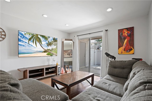 15218 Campus Park Drive, Moorpark CA: https://media.crmls.org/medias/ca933256-5f42-4f85-a7e8-3e4dffa1d83f.jpg