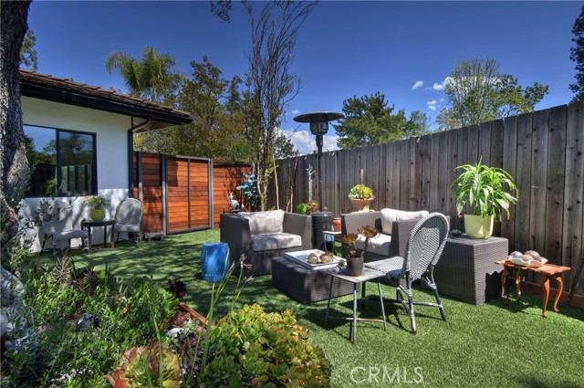 4751 Del Moreno Drive, Woodland Hills CA: https://media.crmls.org/medias/ca9456f9-3f4a-47b0-a30e-dcd4e6321cdb.jpg