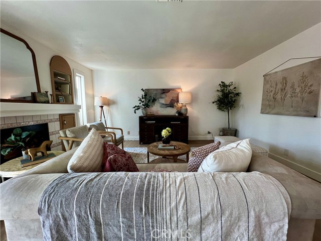 3004 Via Delores, Baldwin Park CA: https://media.crmls.org/medias/ca95dac7-c69c-477f-b58a-60868f64e827.jpg