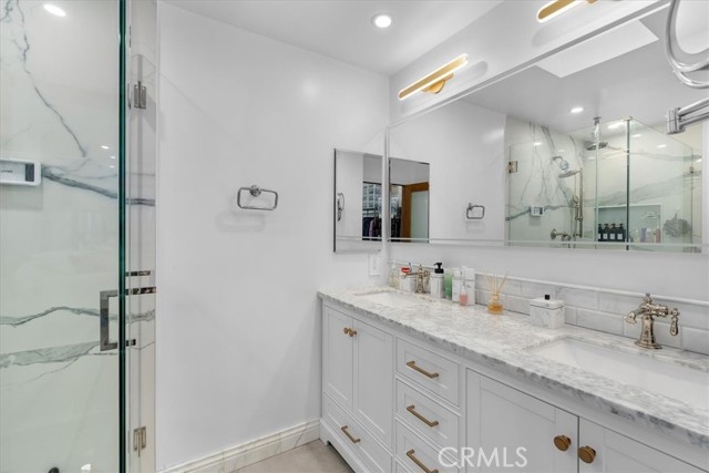 Detail Gallery Image 12 of 39 For 8435 Columbus Ave #10,  North Hills,  CA 91343 - 3 Beds | 2/1 Baths