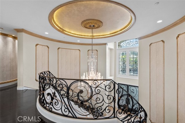 3724 Winford Drive, Tarzana CA: https://media.crmls.org/medias/ca975c65-c183-470c-ae2d-2627cbba18aa.jpg