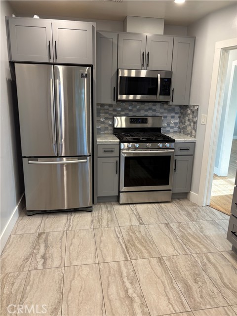 Detail Gallery Image 2 of 10 For 110 W Home Pl, Redlands,  CA 92373 - 2 Beds | 1 Baths