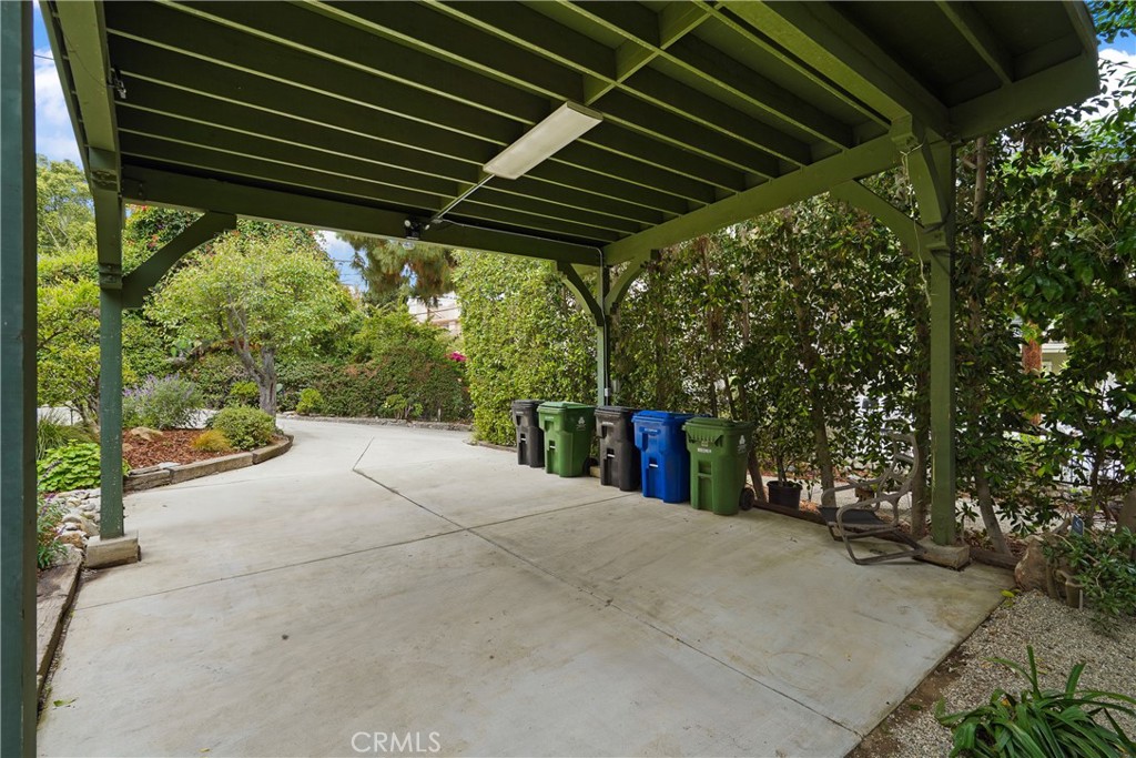 11022 Fruitland DriveStudio City img 1