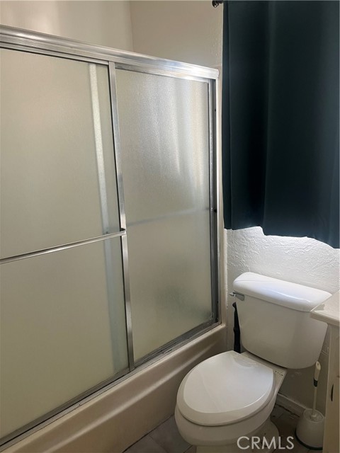 Bathroom with Shower & bathtub