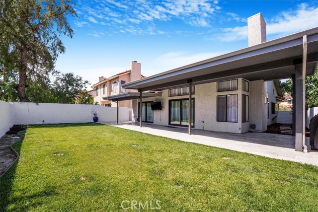 479 Pesaro Street, Oak Park CA: https://media.crmls.org/medias/ca9a47aa-c2da-48ee-9e96-3e191f3e824b.jpg