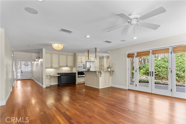 MLS #OC25221513 image #6