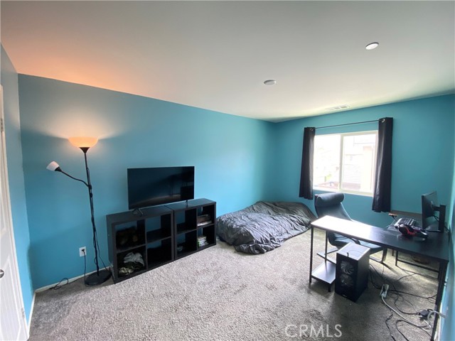 10299 Kite Court, Moreno Valley CA: https://media.crmls.org/medias/ca9ae578-2d92-48ed-8625-c58f4f505e1e.jpg