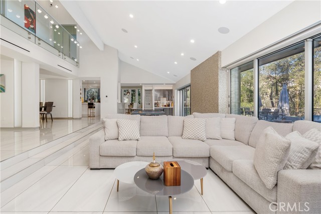 Detail Gallery Image 7 of 39 For 22 Round up, Bell Canyon,  CA 91307 - 6 Beds | 6/1 Baths