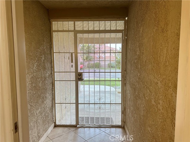 26051 Lawton Avenue, Loma Linda CA: https://media.crmls.org/medias/ca9bbef1-80b5-4a8b-836d-a89f8eebc814.jpg