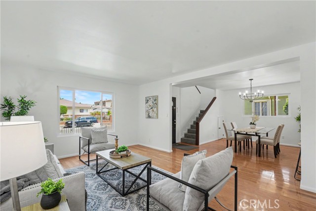 Detail Gallery Image 7 of 45 For 4055 Alla Rd, Los Angeles,  CA 90066 - 5 Beds | 3 Baths