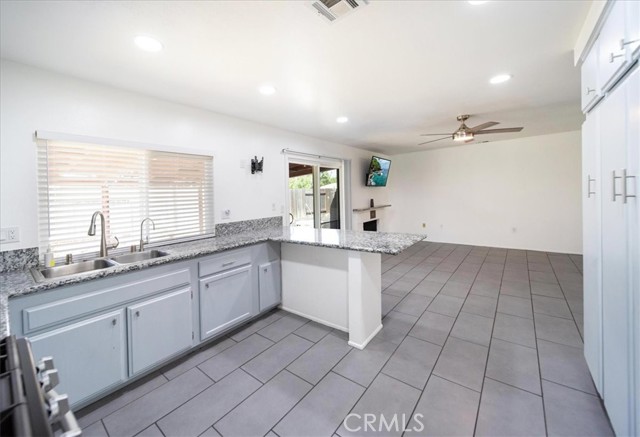 Detail Gallery Image 17 of 40 For 3576 Congress Dr, Riverside,  CA 92503 - 3 Beds | 2 Baths