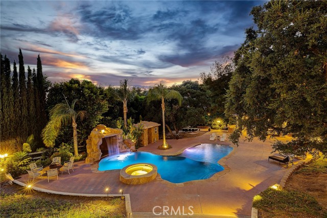 33 Sage Lane, Bell Canyon CA: https://media.crmls.org/medias/ca9bfc02-ace5-45f9-a5c5-74d4a0688440.jpg