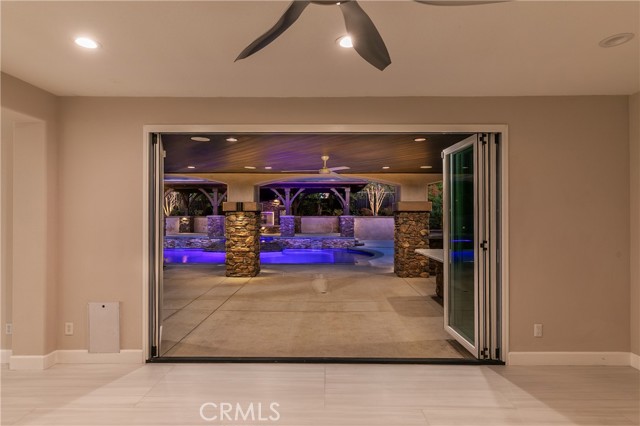 Image 36 of 75 For 8075 Terraza Court