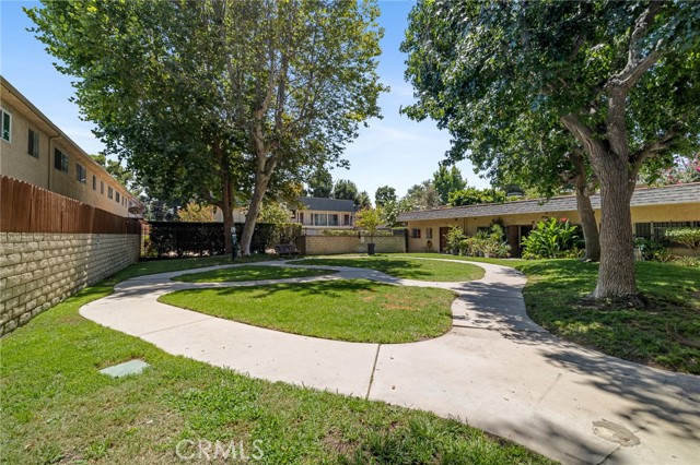 Detail Gallery Image 24 of 31 For 17045 Roscoe #14,  Northridge,  CA 91325 - 2 Beds | 1/1 Baths