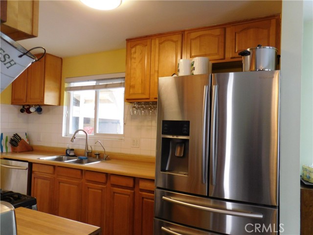 Detail Gallery Image 16 of 56 For 2669 W Russell Ave, Anaheim,  CA 92801 - 3 Beds | 2 Baths