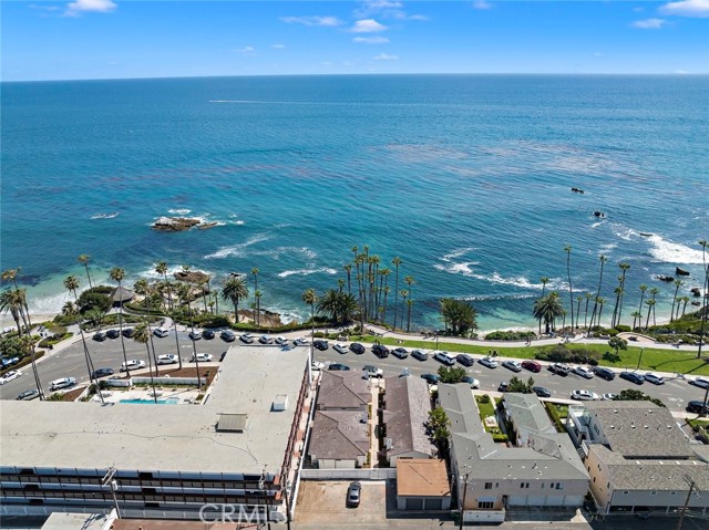 350 Cliff, Laguna Beach CA: https://media.crmls.org/medias/ca9e80ab-0553-48f8-9b26-28d1de0def07.jpg