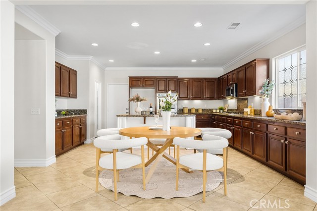 Detail Gallery Image 10 of 62 For 6412 Arcadia St, Corona,  CA 92880 - 6 Beds | 3/1 Baths