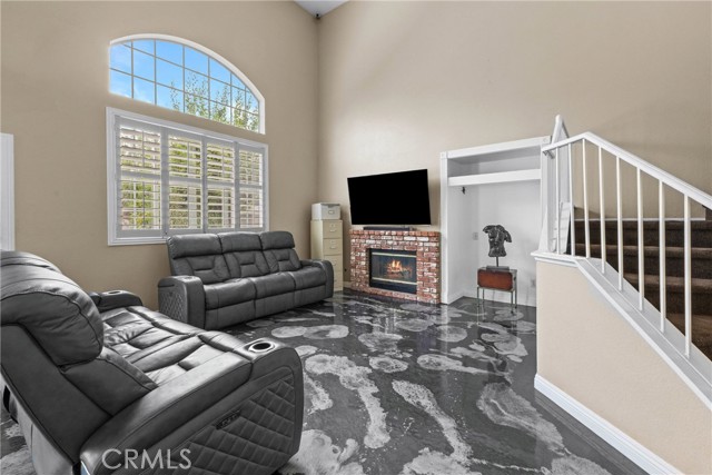14998 Mustang Lane, Fontana CA: https://media.crmls.org/medias/ca9fbfd4-c113-4b98-a45f-f10bc486382f.jpg