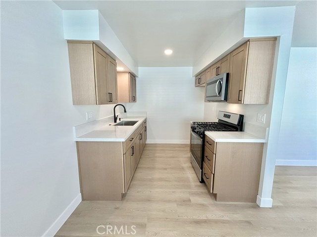 895 N Euclid Avenue, Pasadena CA: https://media.crmls.org/medias/ca9fbfdb-fd04-4693-8e7f-8141416b8adf.jpg