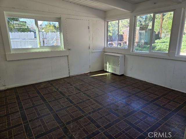 Detail Gallery Image 6 of 11 For 16051 Los Alimos, Granada Hills,  CA 91344 - 2 Beds | 2 Baths