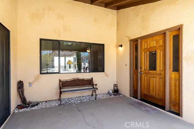 Detail Gallery Image 4 of 75 For 6425 Indian Cove Rd, Twentynine Palms,  CA 92277 - 4 Beds | 3 Baths