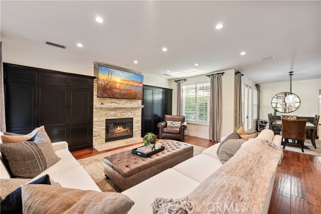 Detail Gallery Image 19 of 50 For 26101 Knoll Ct, Valencia,  CA 91381 - 5 Beds | 3/1 Baths