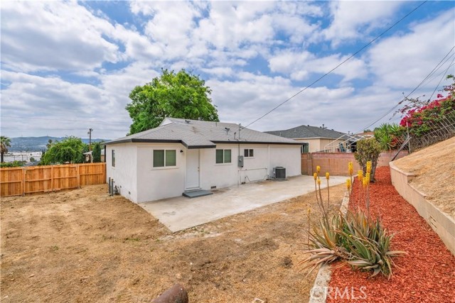16207 Bamboo Street, La Puente CA: https://media.crmls.org/medias/caa10b6e-7049-4509-b780-2fa95c651b08.jpg