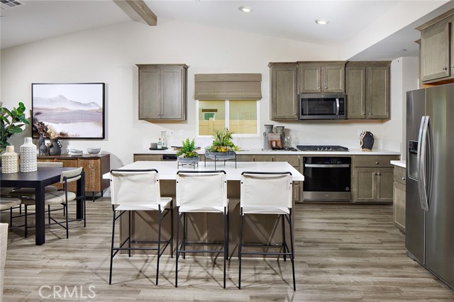 Detail Gallery Image 6 of 15 For 2063 Fernetta Pl, Perris,  CA 92571 - 5 Beds | 3 Baths