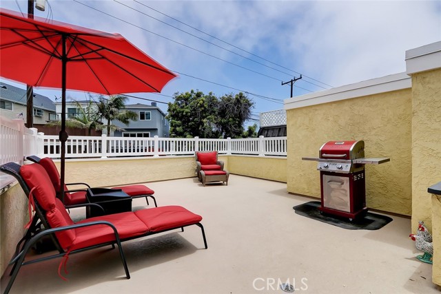 1635 Ford Avenue, Redondo Beach, California 90278, 3 Bedrooms Bedrooms, ,1 BathroomBathrooms,Residential,Sold,Ford,SB22139491