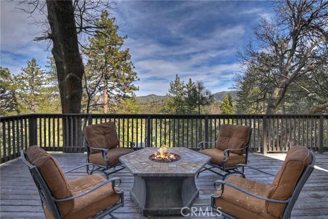 Detail Gallery Image 2 of 46 For 135 Wylerhorn Dr, Crestline,  CA 92325 - 2 Beds | 1/1 Baths