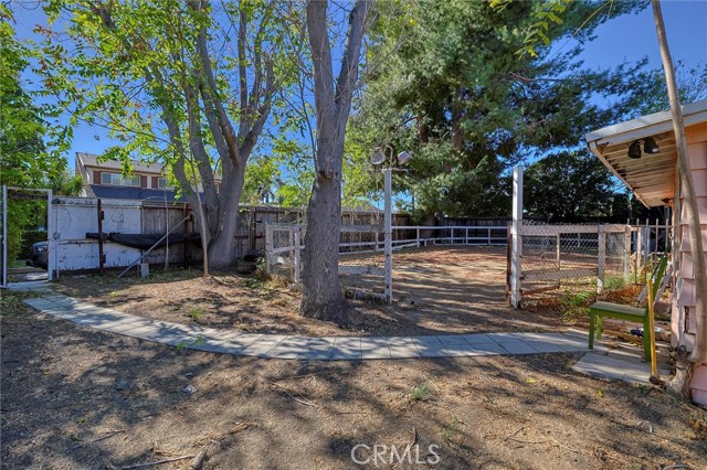 Detail Gallery Image 40 of 58 For 16326 Nordhoff St, North Hills,  CA 91343 - 4 Beds | 3 Baths