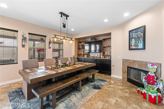 Detail Gallery Image 12 of 43 For 1449 Underhill Ct, Beaumont,  CA 92223 - 4 Beds | 3/1 Baths